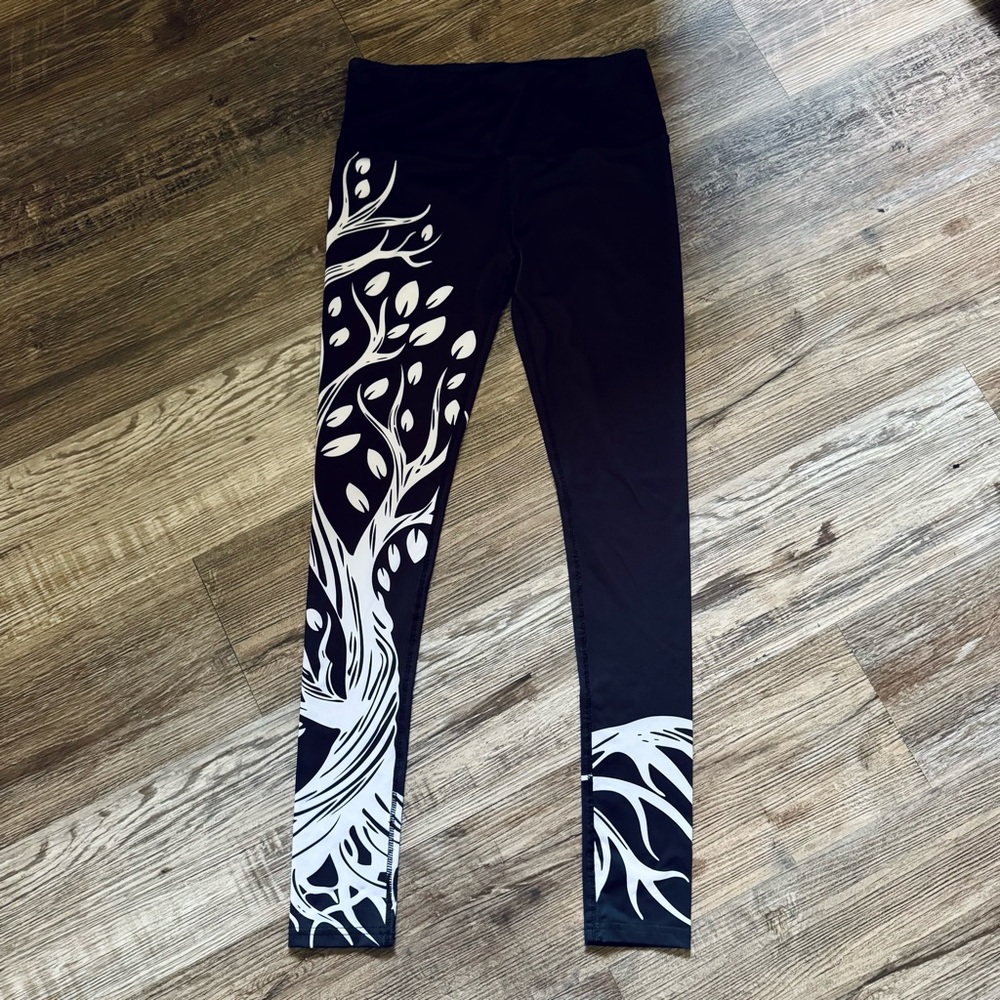 Yogaste Black & White Leggings with Tree Print Size M-L